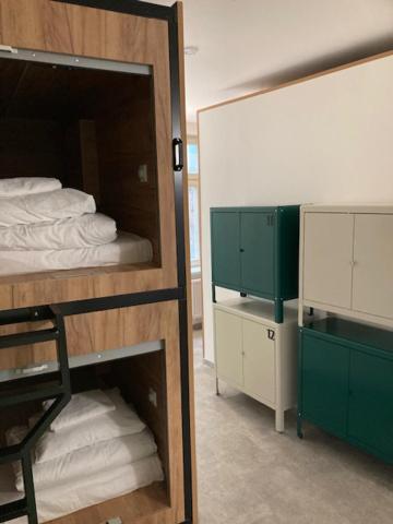 Capsule Hostel Andel Centre Spirit Prága Kültér fotó