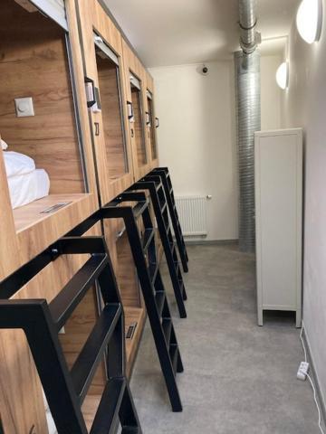 Capsule Hostel Andel Centre Spirit Prága Kültér fotó
