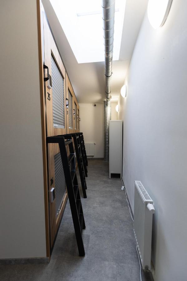 Capsule Hostel Andel Centre Spirit Prága Kültér fotó