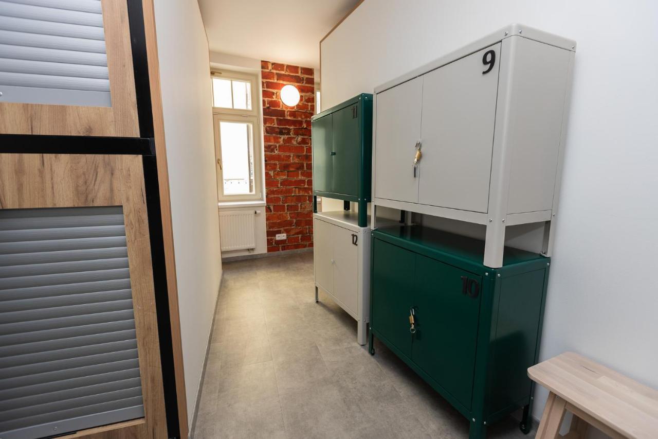 Capsule Hostel Andel Centre Spirit Prága Kültér fotó
