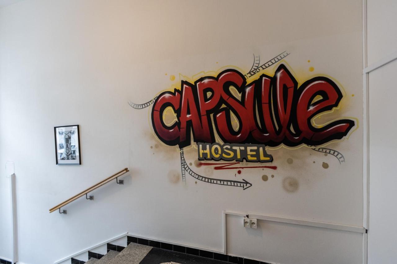 Capsule Hostel Andel Centre Spirit Prága Kültér fotó