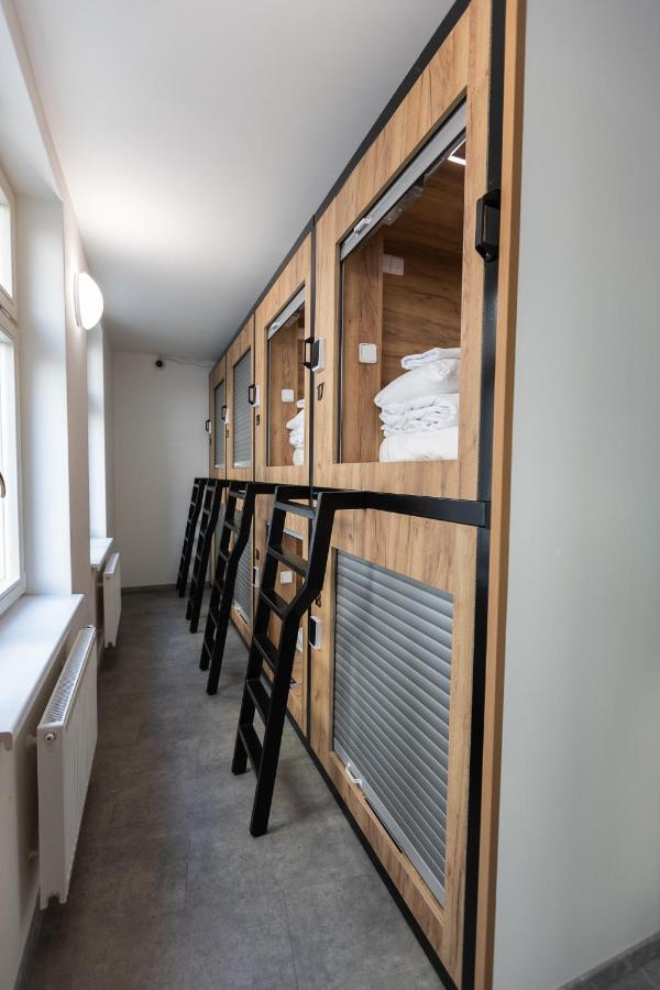 Capsule Hostel Andel Centre Spirit Prága Kültér fotó